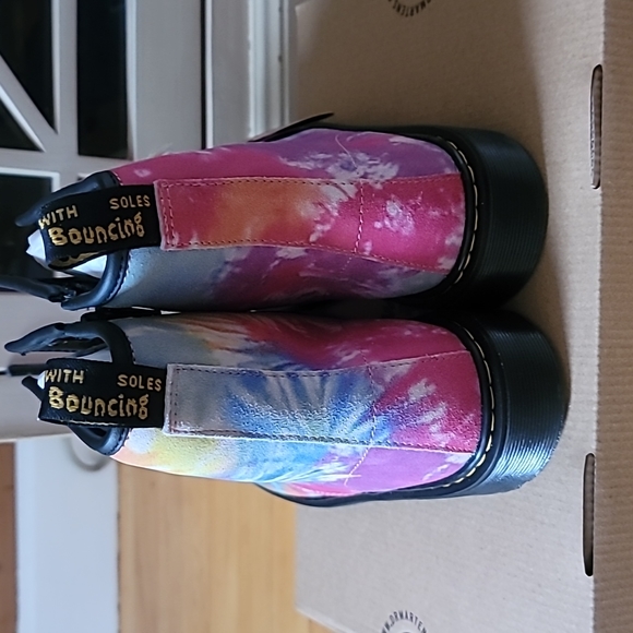 Dr. Marten's Girls Tye Dye Suede Boots, Size Kids 6M - Picture 7 of 16